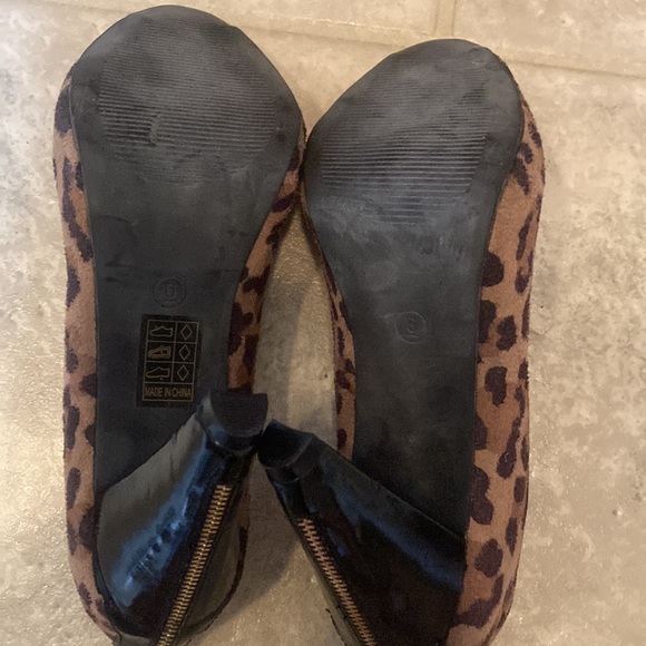 Fabulous-Furs Heels - 6 - Picture 7 of 7